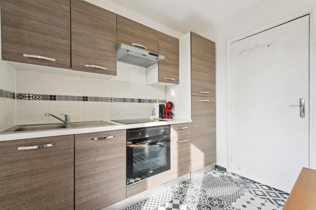Budget Appart Avec Parking Au Centre-Ville Charleville-Mézières 外观 照片